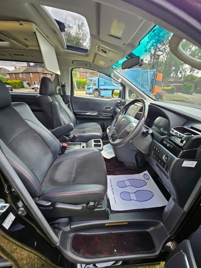 2025 Toyota Vellfire