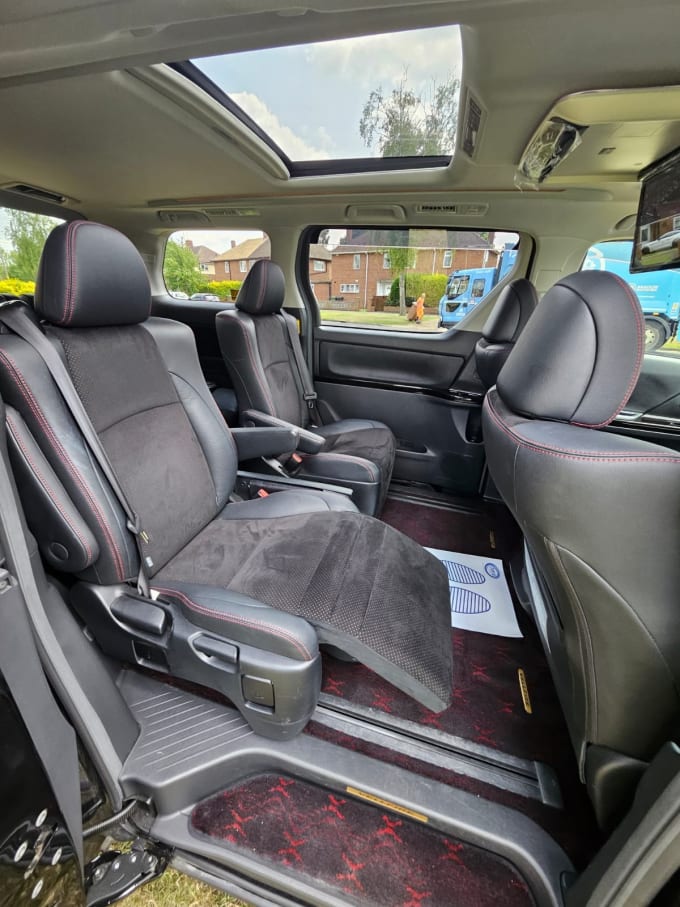2025 Toyota Vellfire