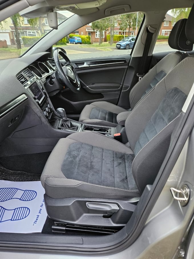 2025 Volkswagen Golf