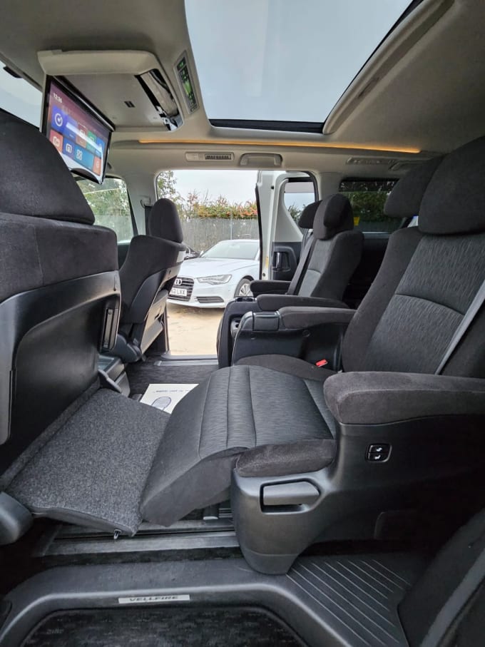 2013 Toyota Vellfire