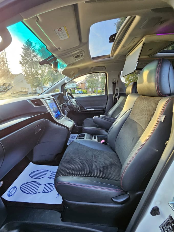 2025 Toyota Vellfire