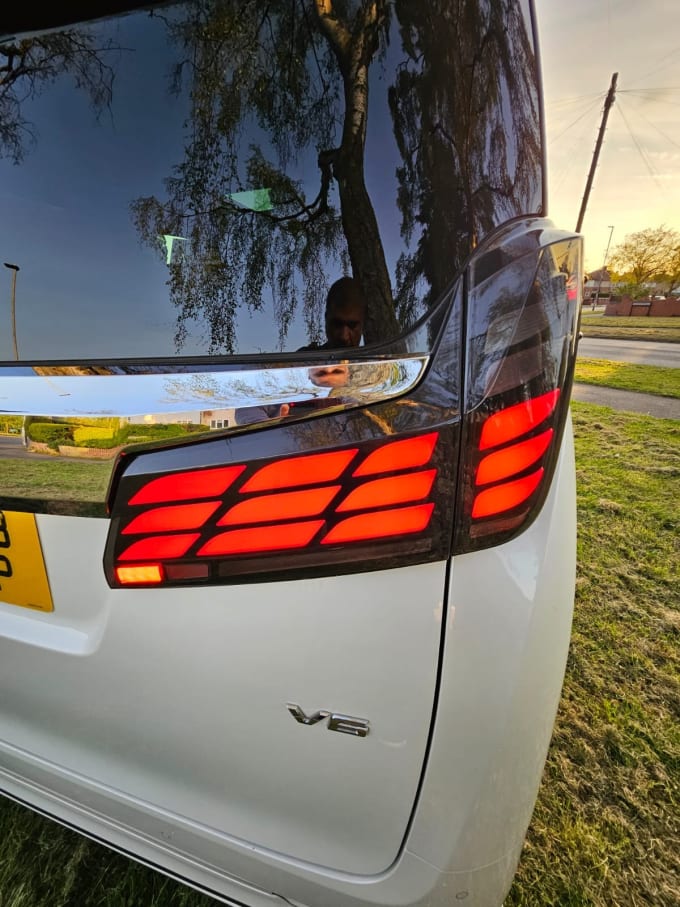 2025 Toyota Alphard