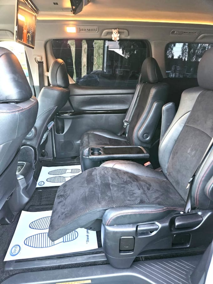 2025 Toyota Vellfire