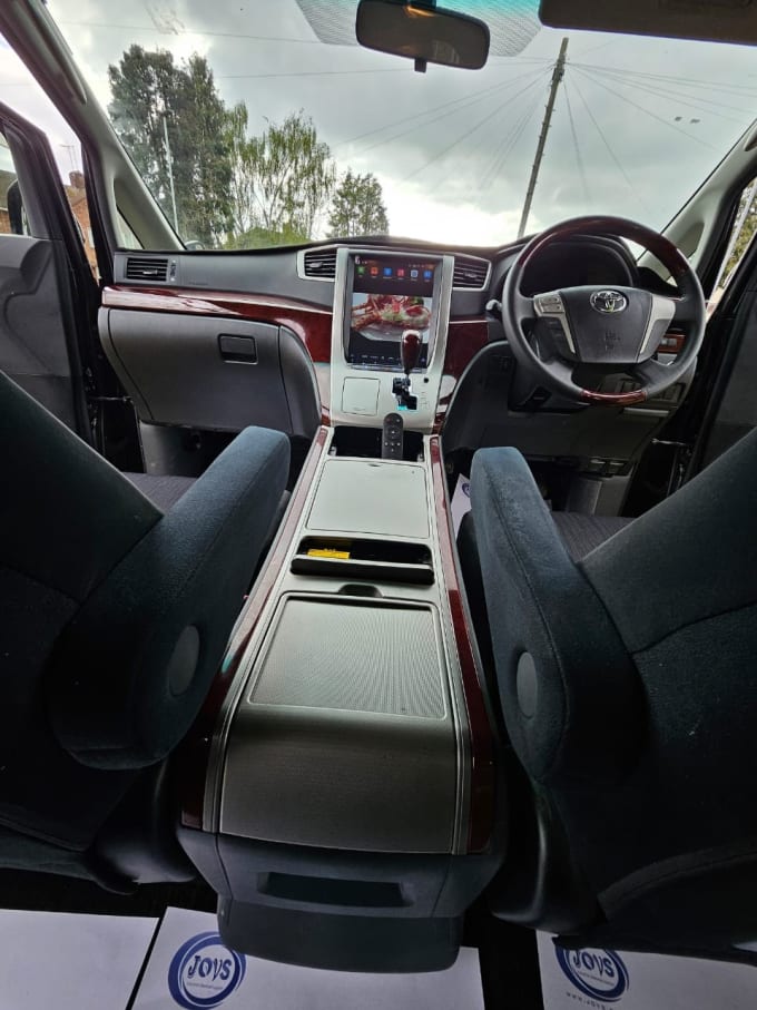2025 Toyota Vellfire