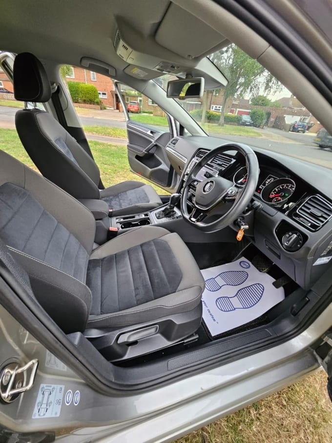 2025 Volkswagen Golf
