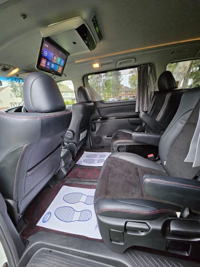 2014 Toyota Vellfire