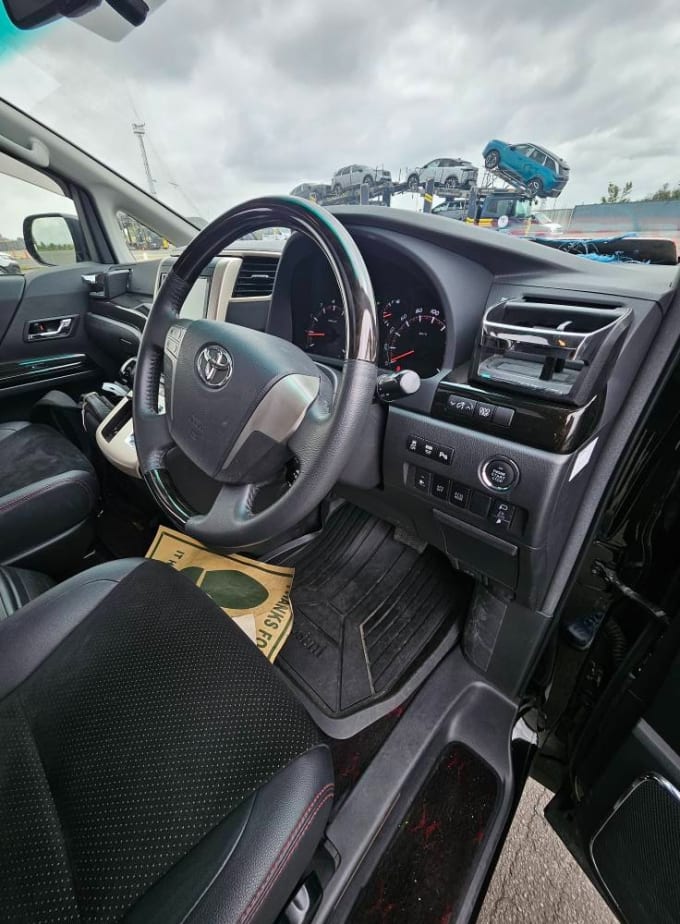 2025 Toyota Vellfire
