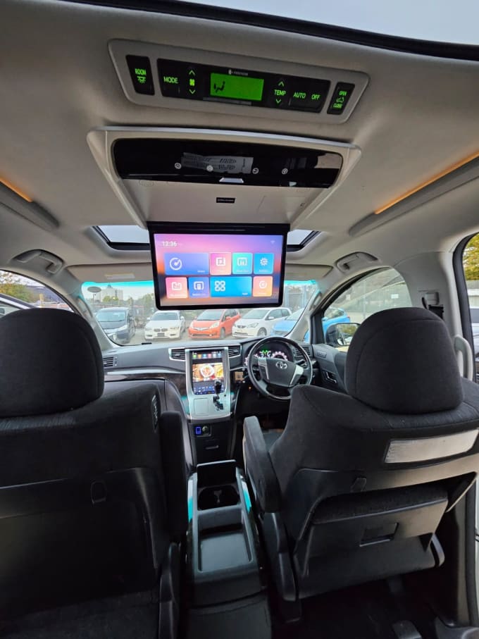2013 Toyota Vellfire