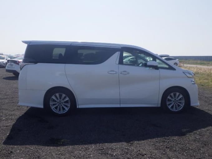 2025 Toyota Vellfire