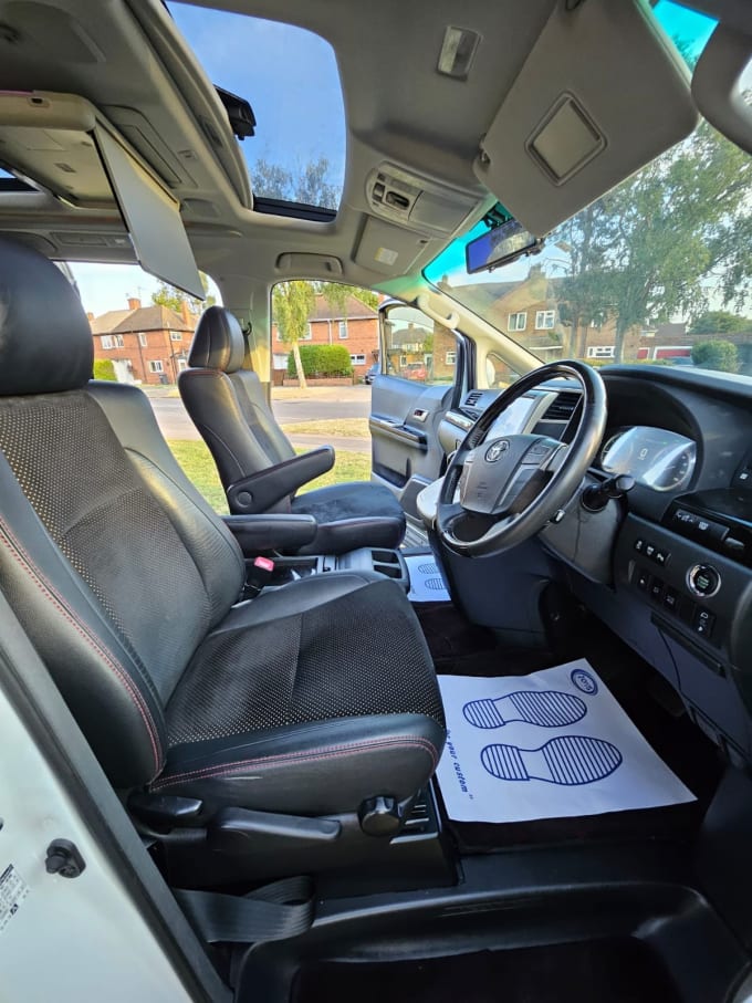 2025 Toyota Vellfire