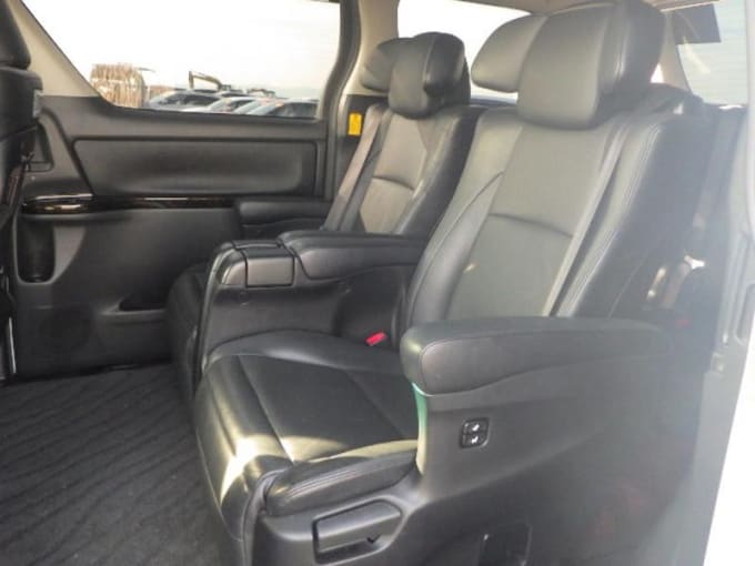 2025 Toyota Vellfire