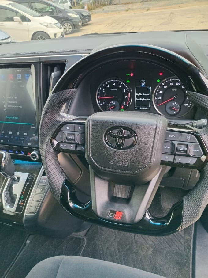 2025 Toyota Vellfire