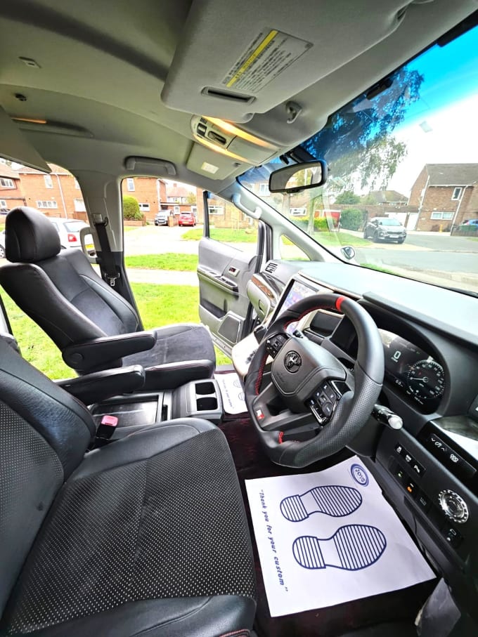 2014 Toyota Vellfire