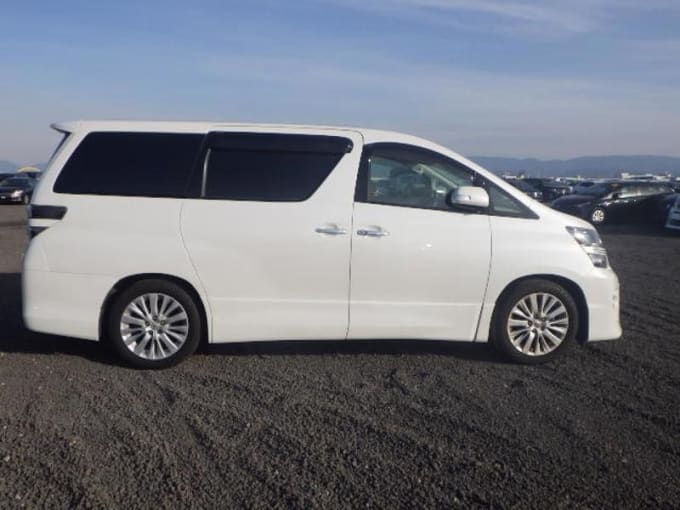 2025 Toyota Vellfire