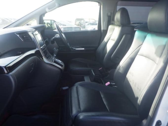 2025 Toyota Vellfire