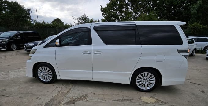 2025 Toyota Vellfire