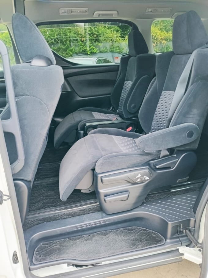 2025 Toyota Vellfire
