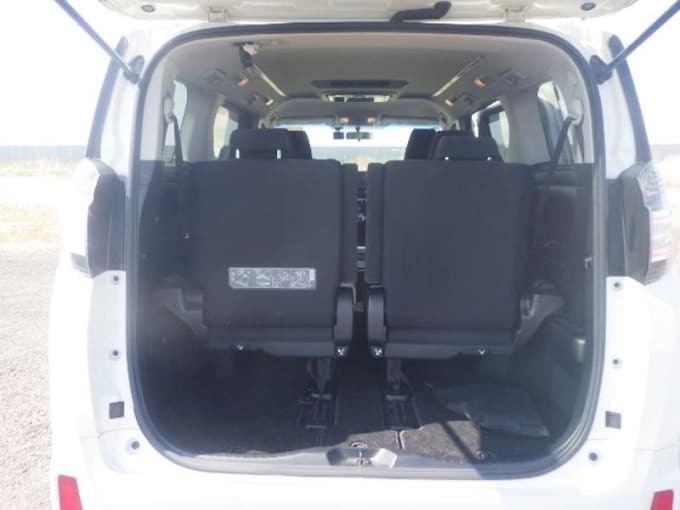 2025 Toyota Vellfire