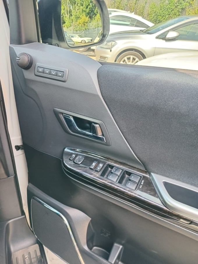 2025 Toyota Vellfire