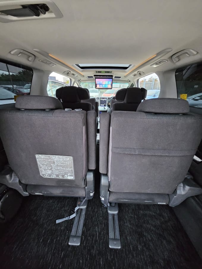 2013 Toyota Vellfire