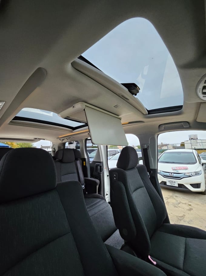 2013 Toyota Vellfire