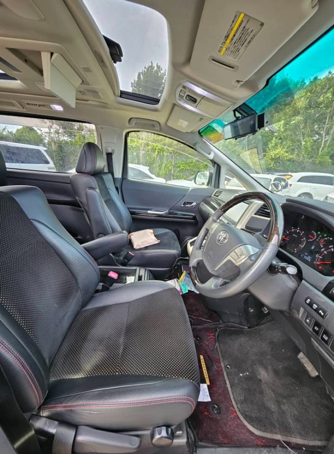 2025 Toyota Vellfire