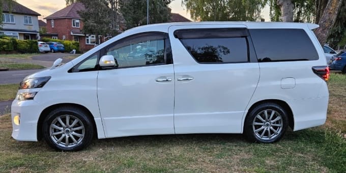 2025 Toyota Vellfire