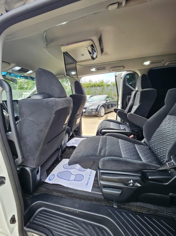 2025 Toyota Vellfire