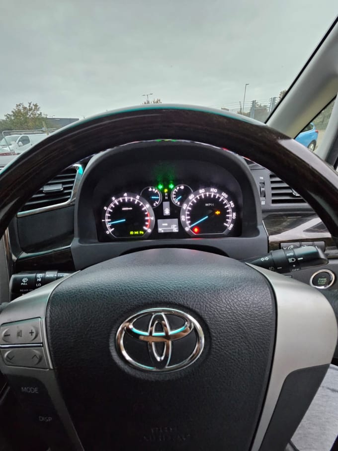 2013 Toyota Vellfire