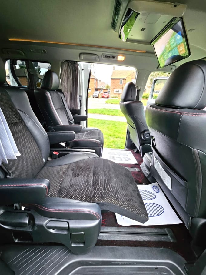 2014 Toyota Vellfire