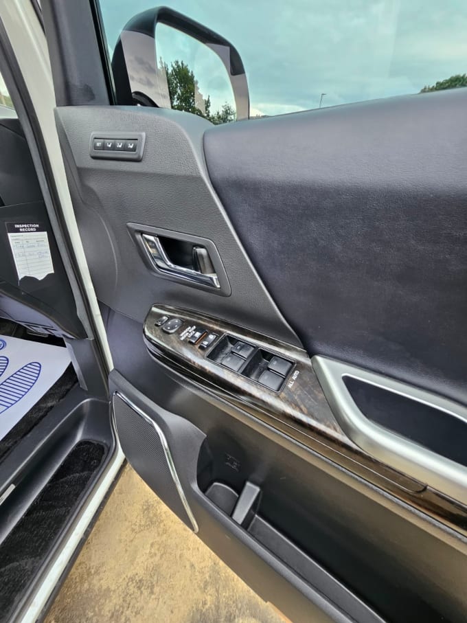 2025 Toyota Vellfire