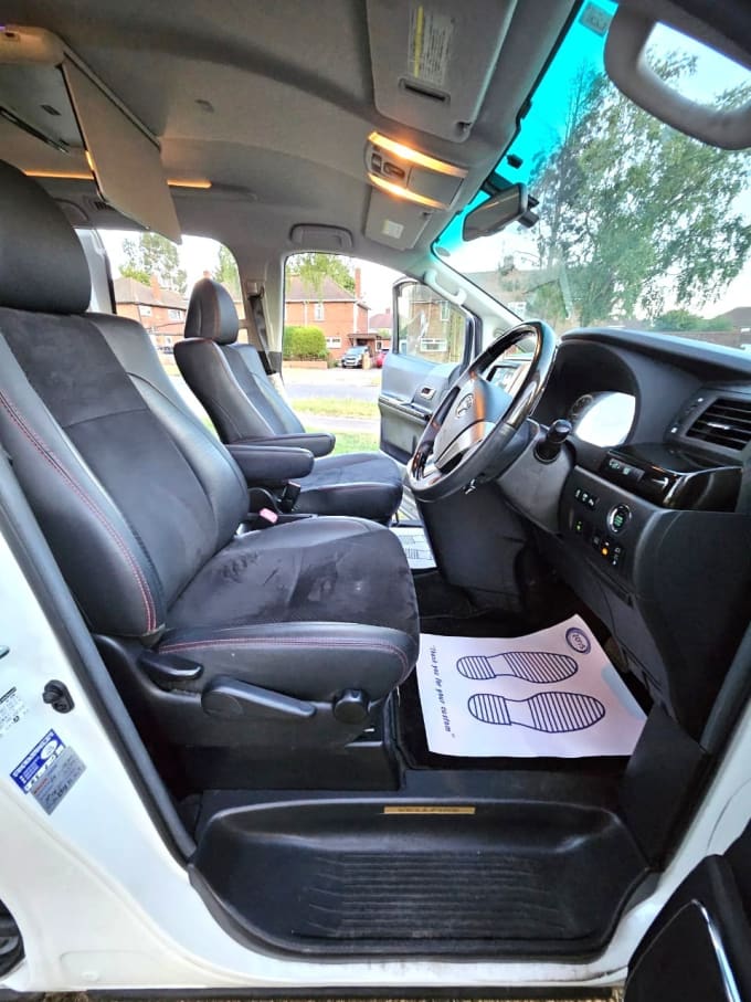 2025 Toyota Vellfire