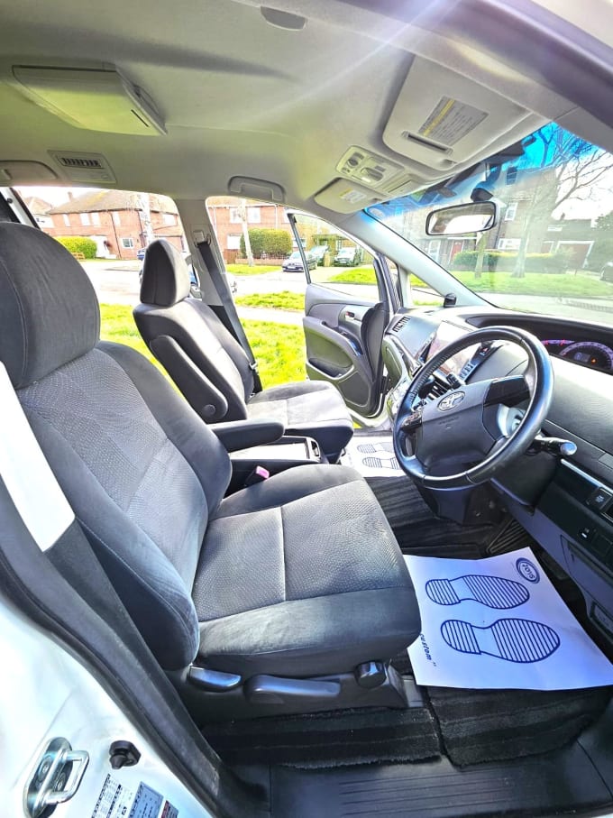 2025 Toyota Estima
