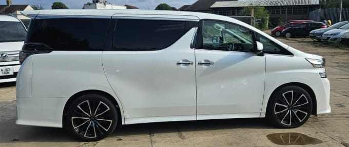 2025 Toyota Vellfire