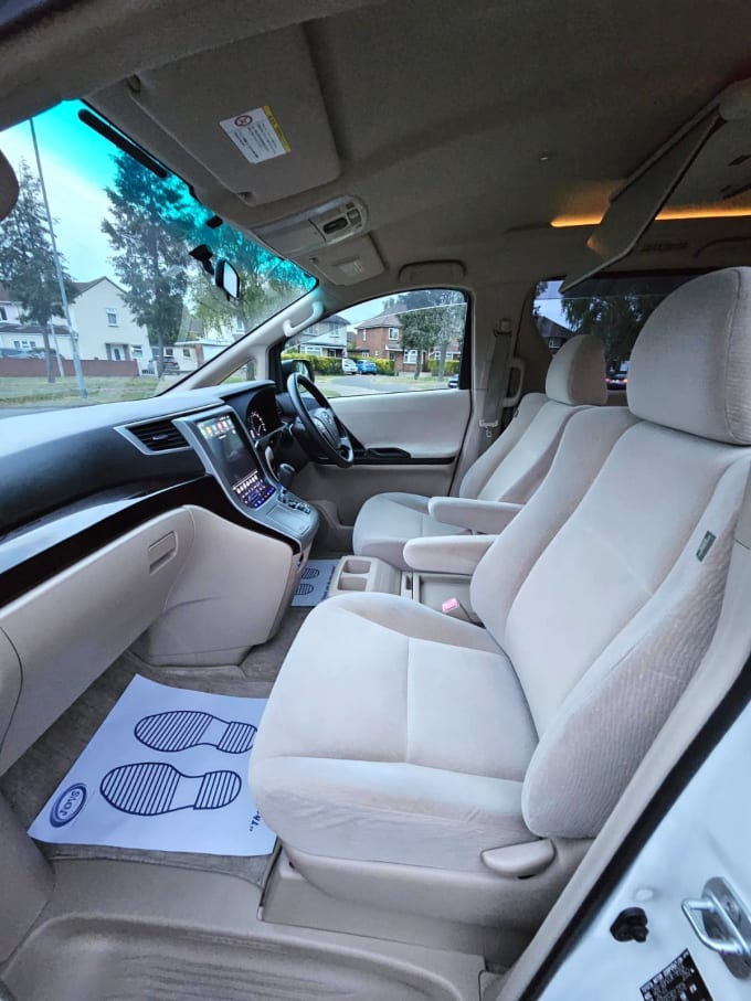 2025 Toyota Vellfire