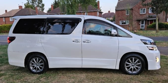 2025 Toyota Vellfire