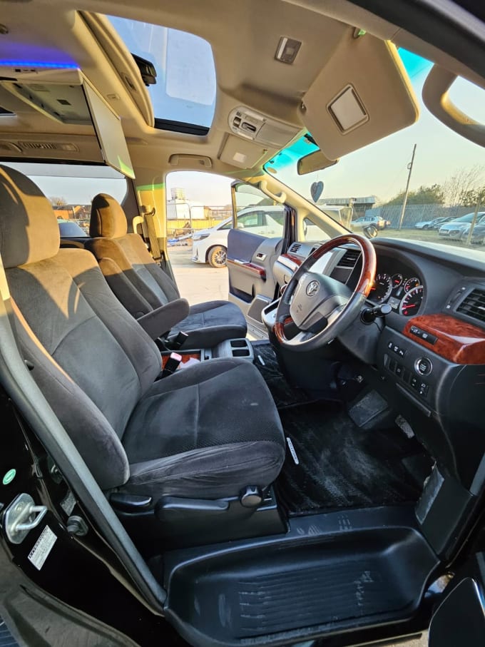 2025 Toyota Vellfire