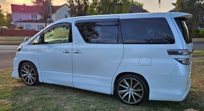 2025 Toyota Vellfire