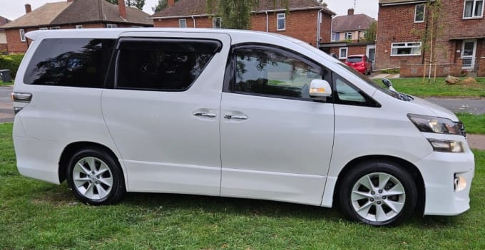 2014 Toyota Vellfire