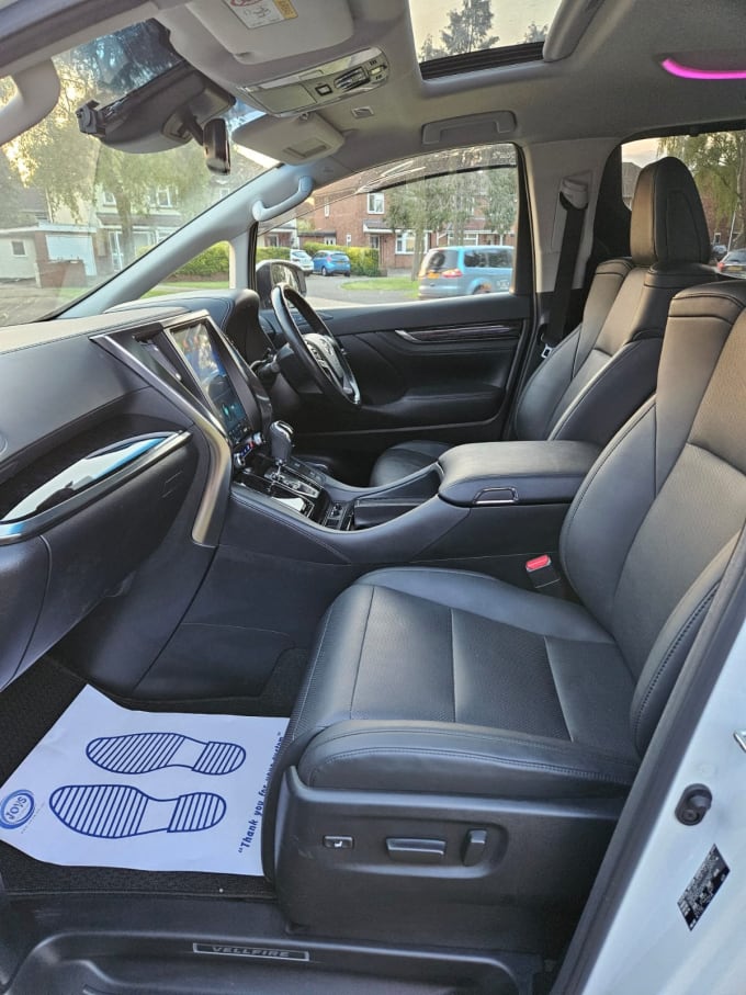 2025 Toyota Vellfire