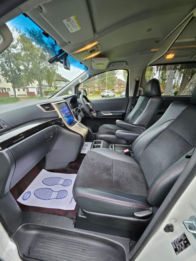 2014 Toyota Vellfire