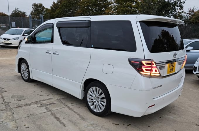 2013 Toyota Vellfire