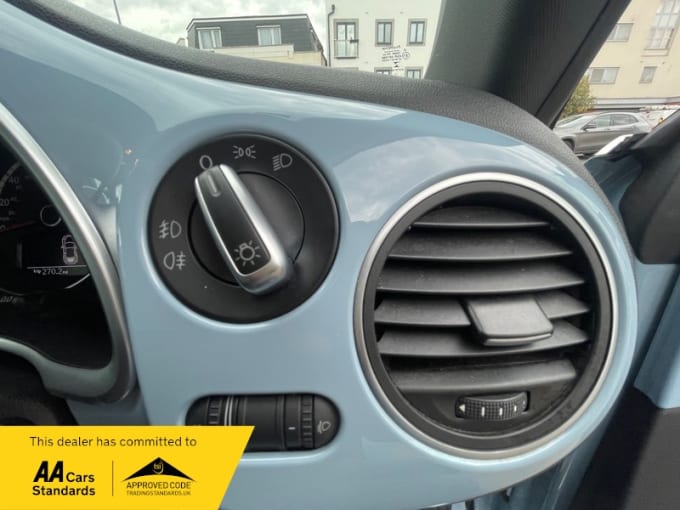 2013 Volkswagen Beetle