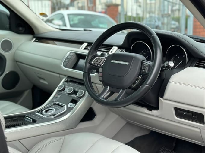 2025 Land Rover Range Rover Evoque