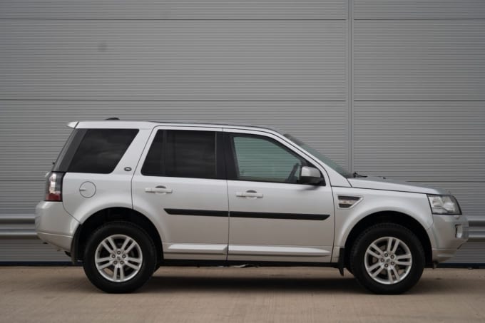 2025 Land Rover Freelander 2