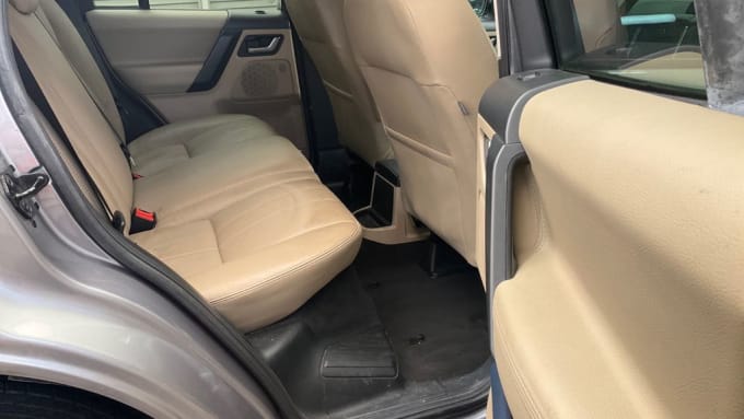 2025 Land Rover Freelander 2