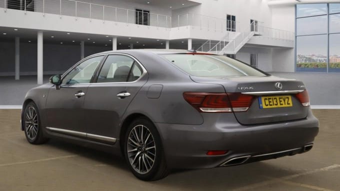 2025 Lexus Ls