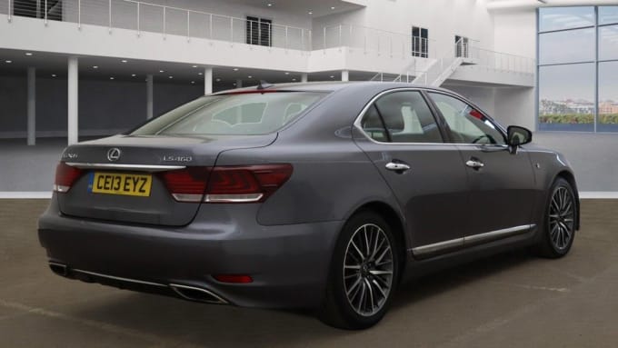 2025 Lexus Ls