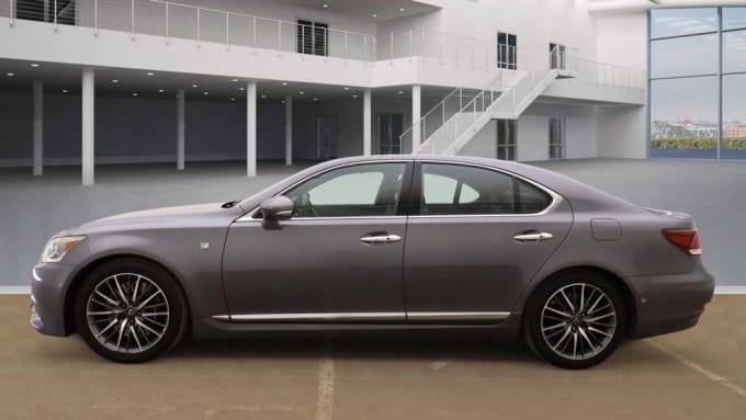2025 Lexus Ls