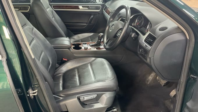 2025 Volkswagen Touareg